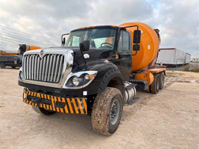 International SF667 Mixer / Ready Mix / Concrete Truck