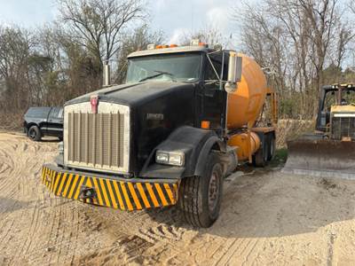 Kenworth T8 Mixer / Ready Mix / Concrete Truck