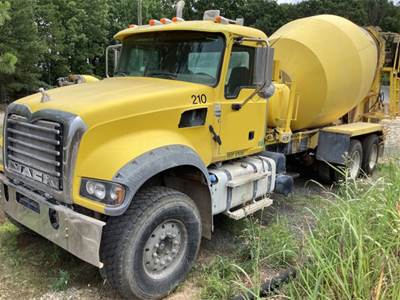 Mack Granite GU713 Mixer / Ready Mix / Concrete Truck