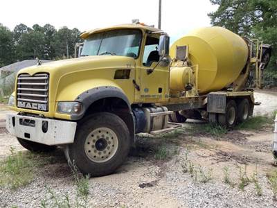 Mack Granite GU713 Mixer / Ready Mix / Concrete Truck