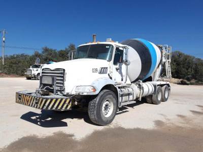 Mack Granite GU813 Mixer / Ready Mix / Concrete Truck