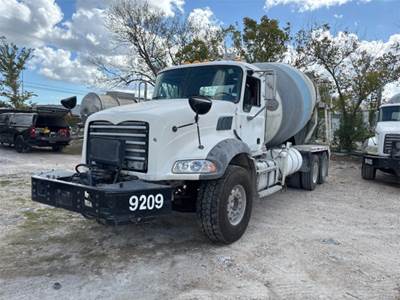 Mack Granite GU813 Mixer / Ready Mix / Concrete Truck