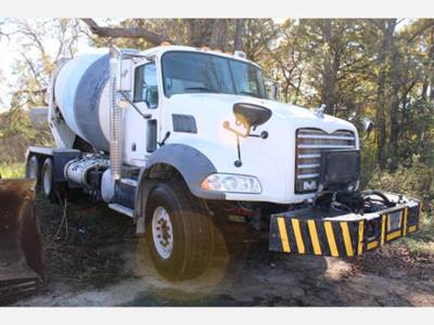 Mack Granite GU813 Mixer / Ready Mix / Concrete Truck