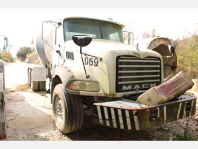 Mack Granite GU813 Mixer / Ready Mix / Concrete Truck
