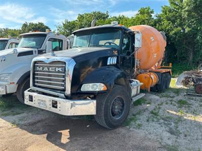 Mack Granite GU813 Mixer / Ready Mix / Concrete Truck