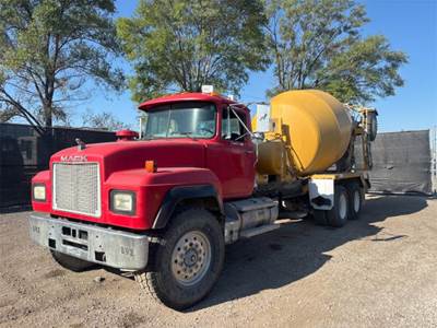 Mack RD600 Mixer / Ready Mix / Concrete Truck