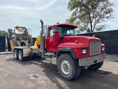 Mack RD688S Mixer / Ready Mix / Concrete Truck