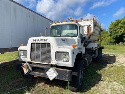 Mack RD688S Mixer / Ready Mix / Concrete Truck