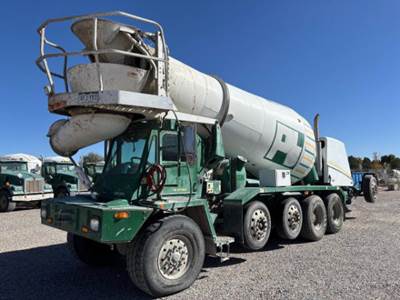 Oshkosh S2146 Mixer / Ready Mix / Concrete Truck