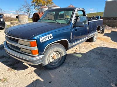 Chevrolet C/K 2500 LONG BED 2WD Truck