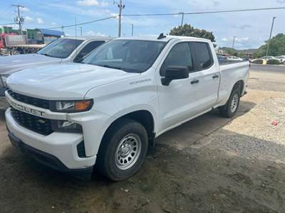 Chevrolet SILVERADO DOUBLE CAB Truck
