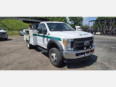 Ford F-550 Truck