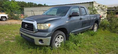 Toyota TUNDRA DOUBLE CAB Truck