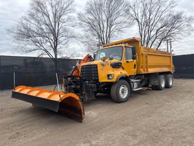 Freightliner 108SD Plow