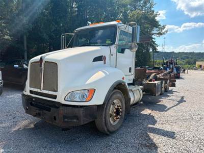 Kenworth T440 Roll Off Truck