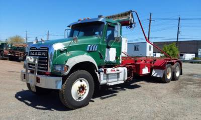 Mack Granite GU713 Roll Off Truck
