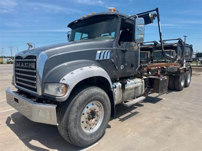 Mack Granite GU713 Roll Off Truck