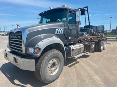 Mack Granite GU713 Roll Off Truck