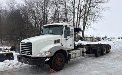 Mack Granite GU813 Roll Off Truck