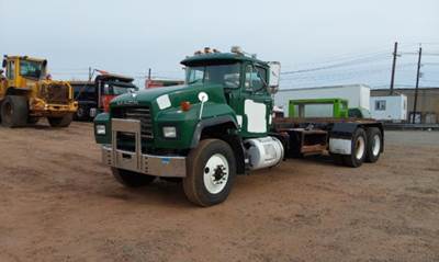 Mack RD688SX Roll Off Truck
