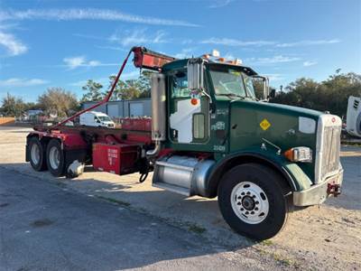 Peterbilt 357 Roll Off Truck