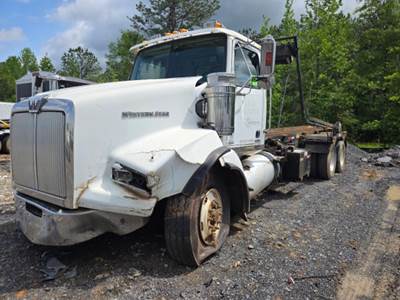 Western Star 4900SB Roll Off Truck