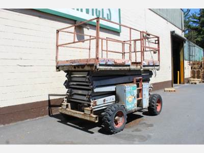 SkyLift SJ8841 Scissor Lift