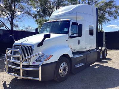 International LT625 Sleeper Semi Truck