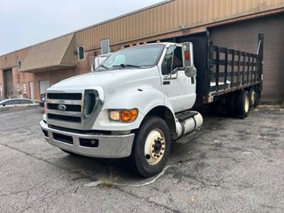 Ford F750 SD 2WD DRW Stake Bed Truck