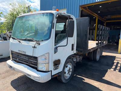 Isuzu NQR Stake Bed Truck