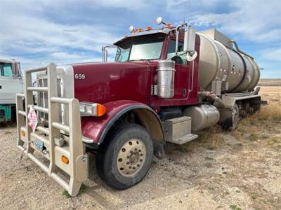 Peterbilt 367 Tanker Truck