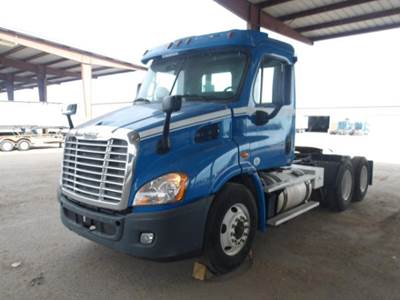 Freightliner Cascadia 113 Tractor