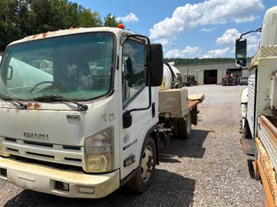 Isuzu NQR Vacuum Truck
