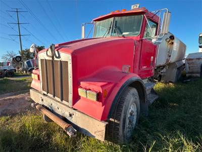 Kenworth W900B Water Truck