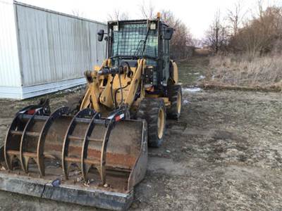 Caterpillar 906M Wheel Loader