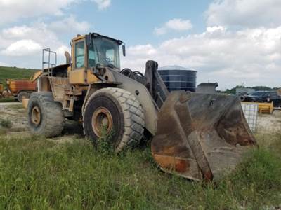 Volvo L220E Wheel Loader