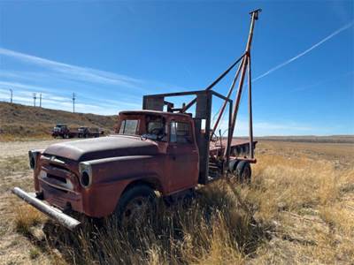 International A162 Winch Truck