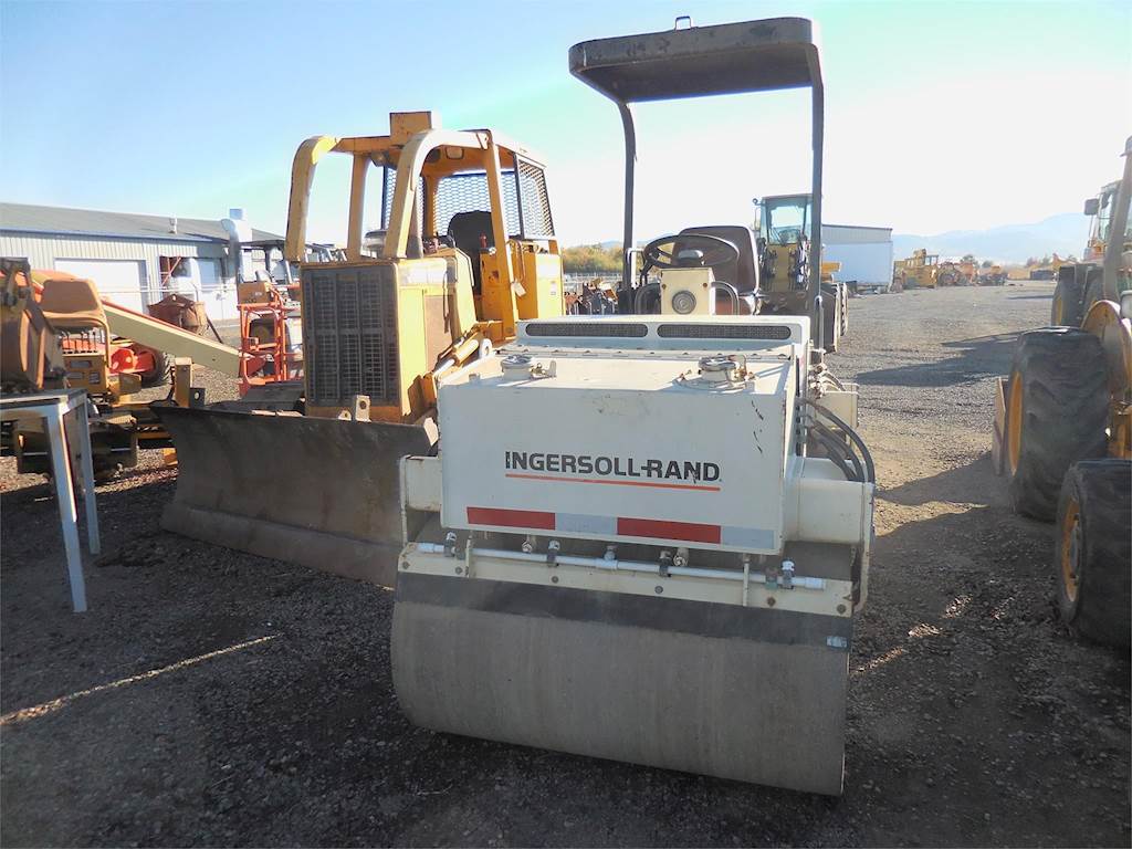 1999 Ingersoll-Rand DD32 Smooth Drum Roller Compactor