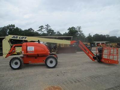 JLG 600AJ Articulating Boom Lift