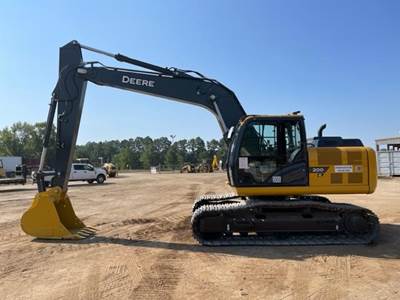 John Deere 200G Excavator