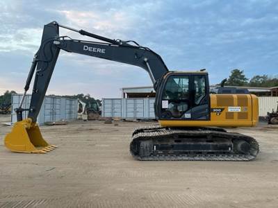 John Deere 200G Excavator