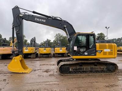 John Deere 200G Excavator