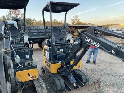 John Deere 17G Mini Excavator
