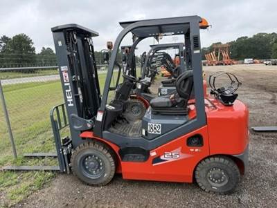 HELI CPYD25 Pneumatic Tire Forklift