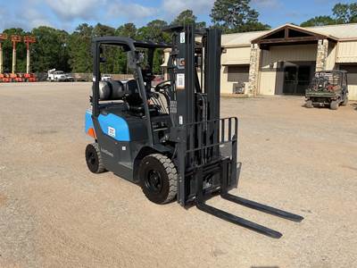 LiuGong CLG2025G Pneumatic Tire Forklift - 5000lb Capacity, 15ft Lift Height