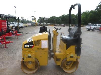 Caterpillar CB1.8 Smooth Drum Roller Compactor