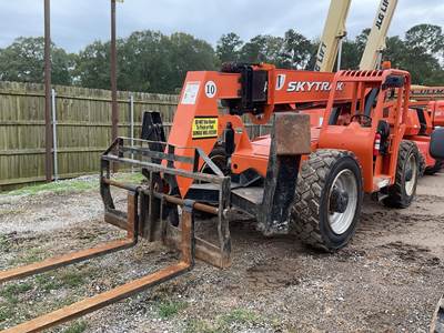 SkyTrak 10042 Telehandler