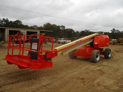JLG 600S Telescopic Boom Lift - 500lb Capacity
