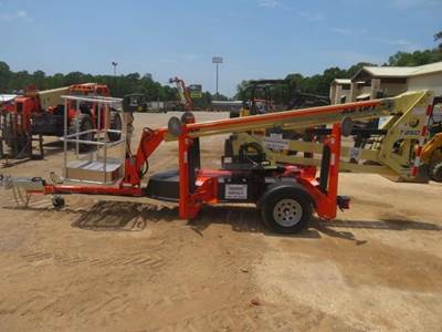 JLG T350 Towable Boom Lift