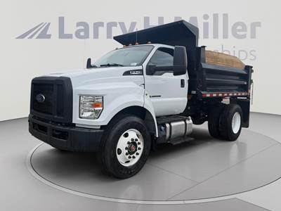 Ford F-750 Single Axle Dump Truck - 6.8L, Automatic
